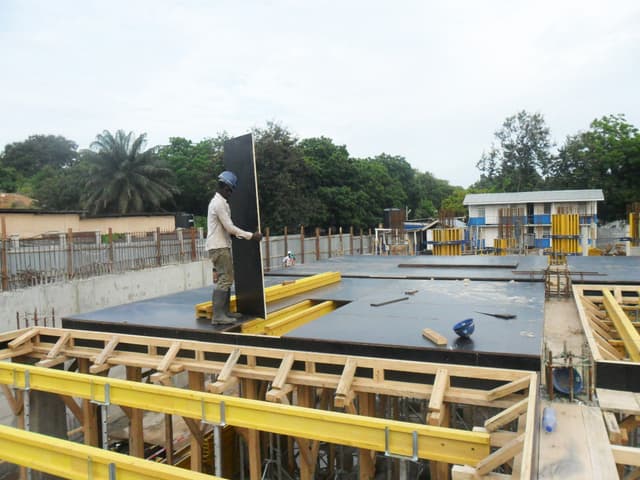 Dongstar Film Faced Plywood – Africa Case